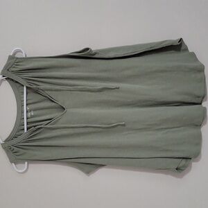 Ava & Viv Sage Green Flowy Sleeveless Top